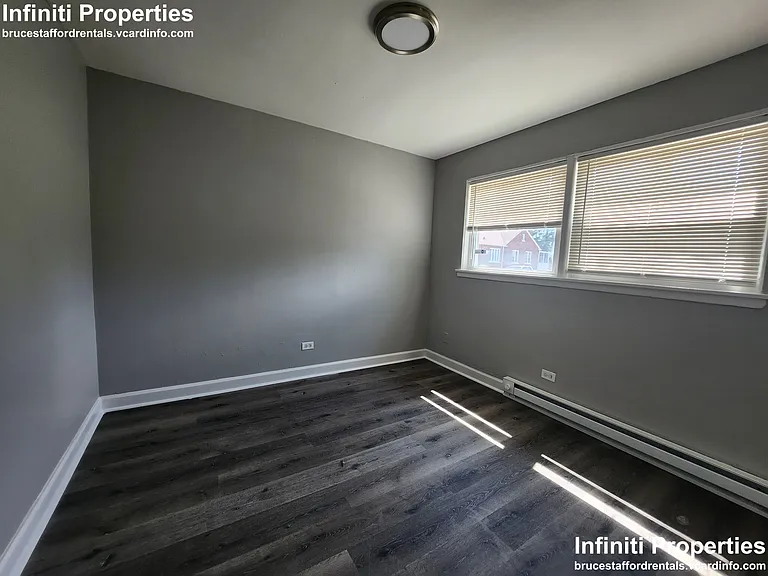 2113 119th St #6 — Photo 6