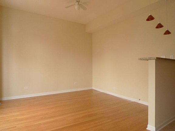5th image of 3130 N Lincoln Ave #3