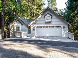 24110 Awahanee Rd, Sonora, CA 95370