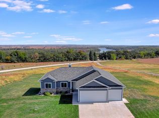 5994 E Rd, Nebraska City, NE 68410