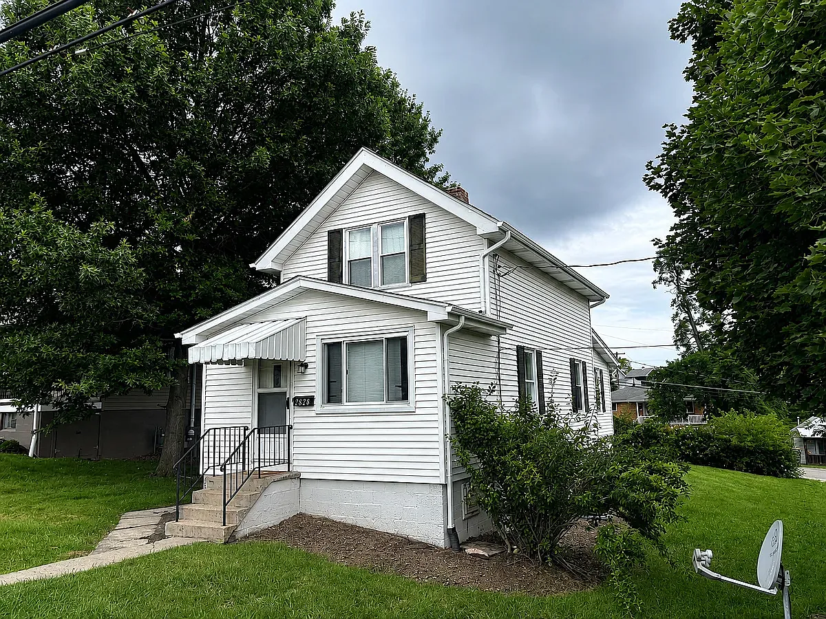 2 bed, 1244 sqft, $1,750 — Photo 1
