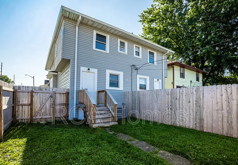 2960 N Park Ave — Photo 17