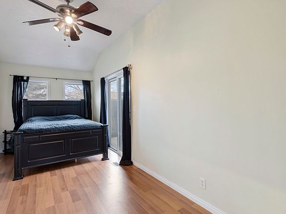 4th image of 1051 E Downington Ave