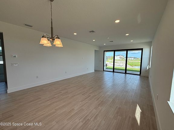 5th image of 8540 Langila Dr