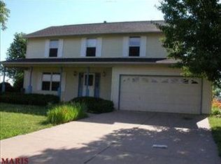 12 Georgetown Cir, O'Fallon, MO 63368