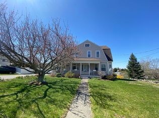 1819 Read St, Somerset, MA 02726