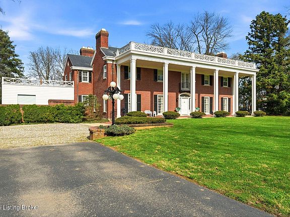 3rd image of 1029 Alta Vista Rd