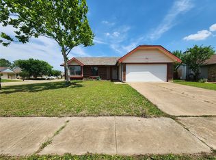 100 Reef Ct, Irving, TX 75060