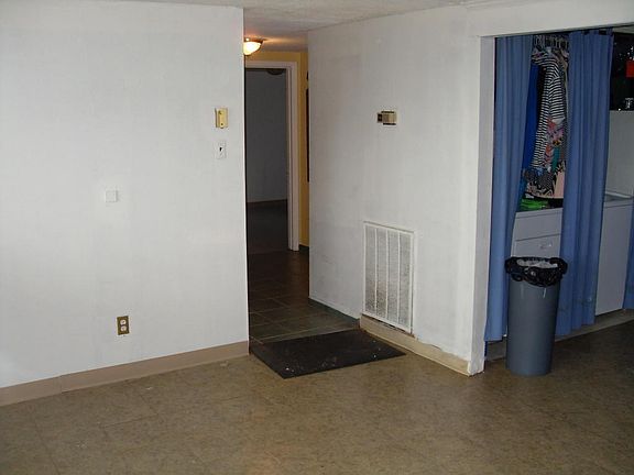 4th image of 3921 Skyline Dr