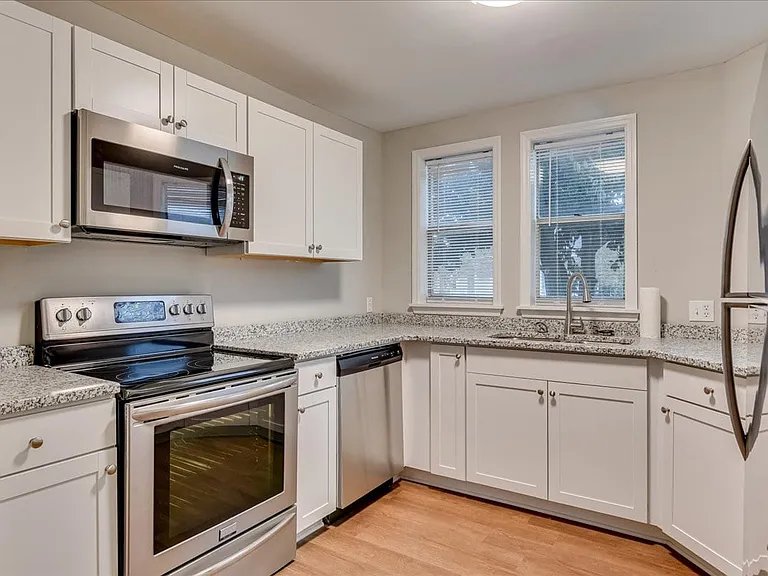 305 Telfair St — Photo 11
