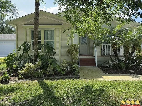 1982 E Lakeview Dr, Sebastian, FL 32958