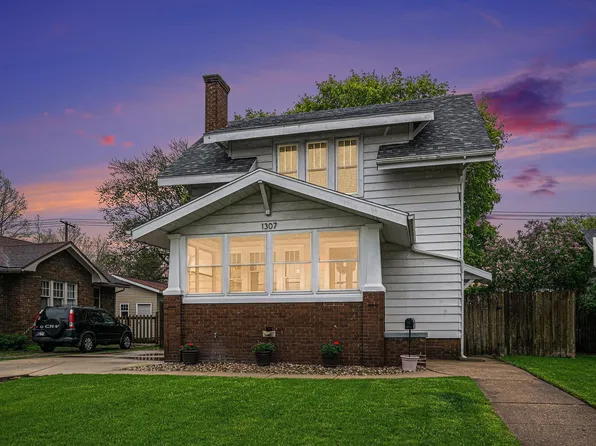 1307 Lincolnway E, Mishawaka, IN 46544