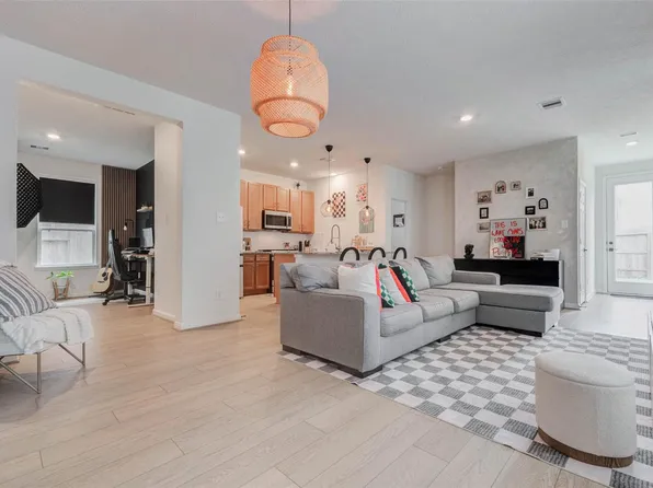 2900 Grand Anse Dr, Katy, TX 77493