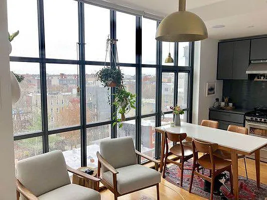 Rented by EXR | media 30