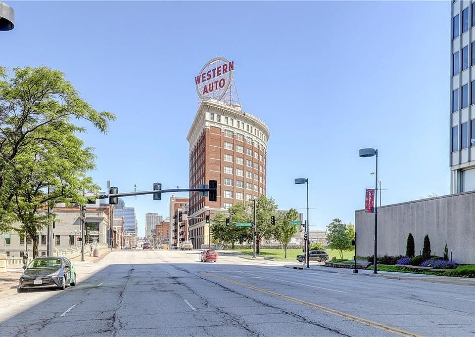1st image of 2029 Grand Blvd APT 315