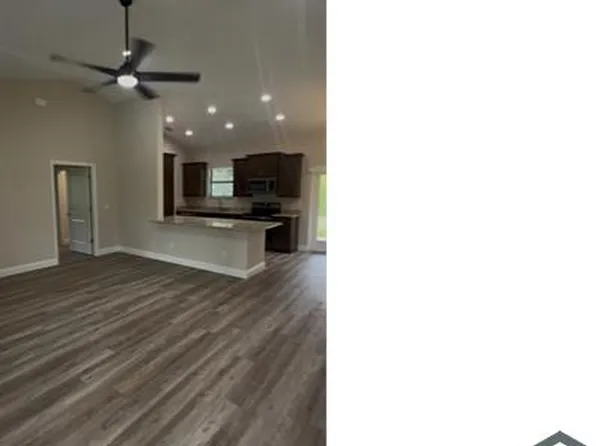 32 Shoreland St, Port Charlotte, FL 33954