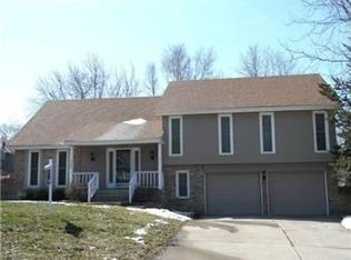 505 SW Windmill Ln, Lees Summit, MO 64082
