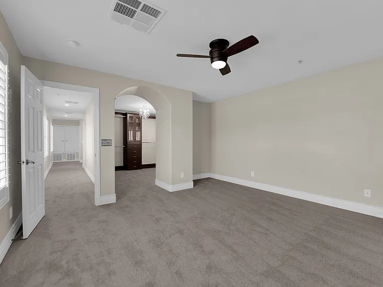 646 Monument Point St — Photo 28