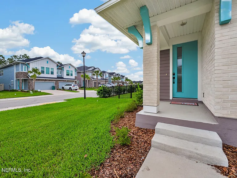 9807 Element Rd — Photo 3