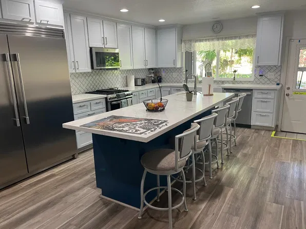 215 E Sierra View Dr, Jackson, CA 95642