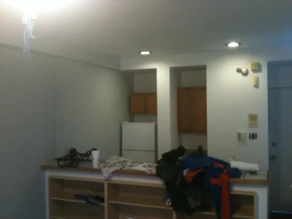 328 S 16th St APT 2R, Philadelphia, PA 19102