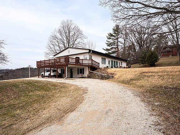 2nd image of 202 Ridgeview Ln S