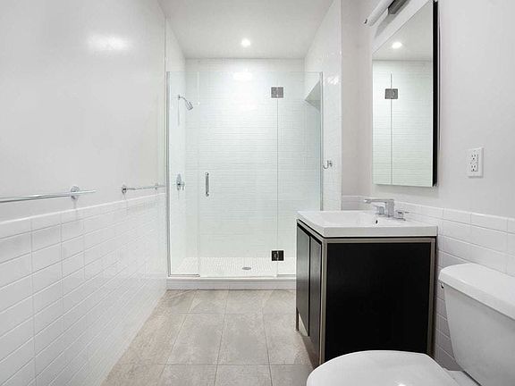 5th image of 98 Morningside Ave APT 25