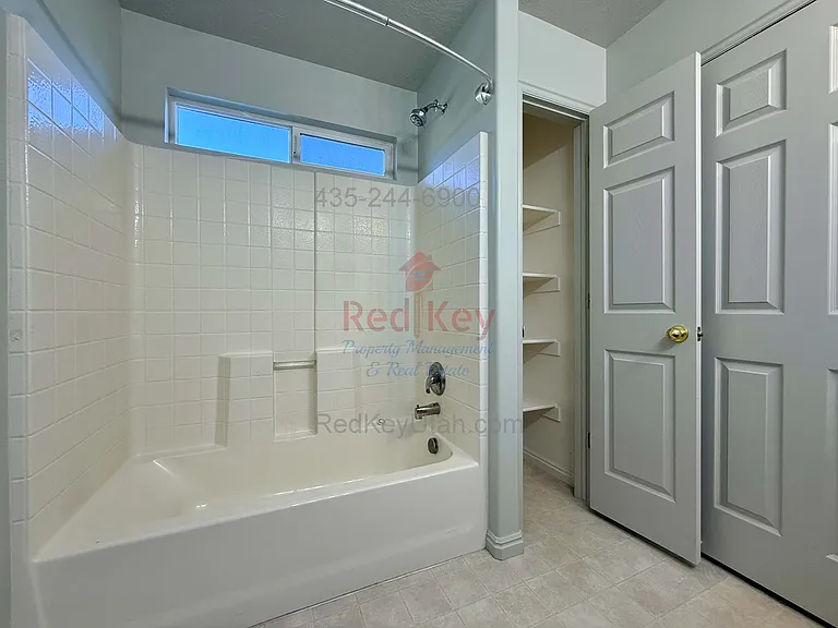177 Crystal Bay Dr, Stansbury Park, UT_06112026