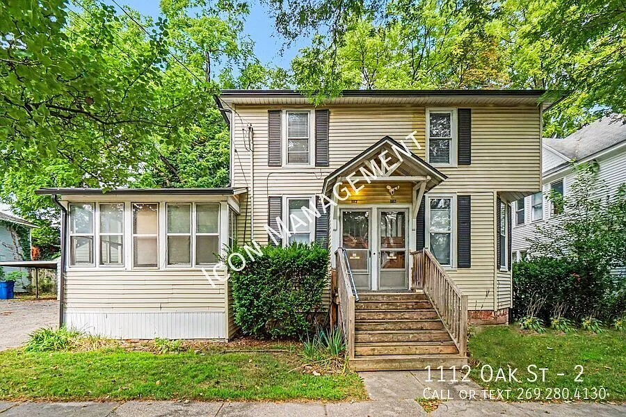 1112 Oak St #2