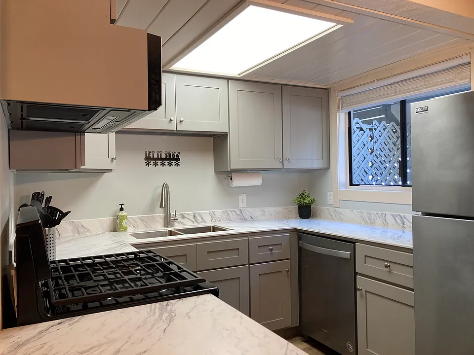 810 Alder Ave #61
