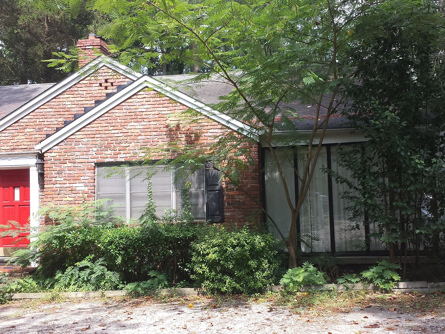 1 bed, 880 sqft, $1,350 — Photo 1