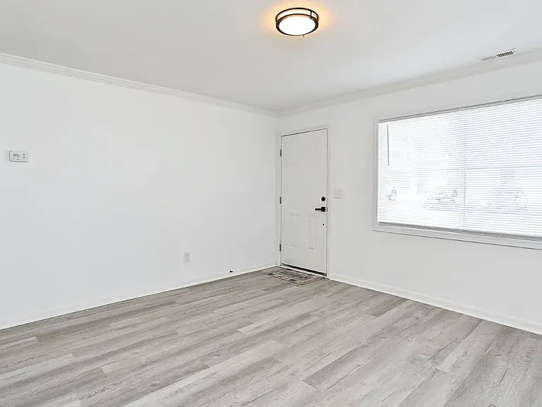 405 Old Buncombe Rd #32 — Photo 11