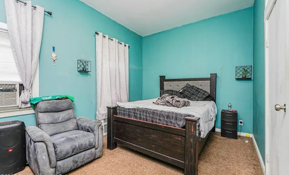 3 bed, 800 sqft, $3,600 — Photo 1