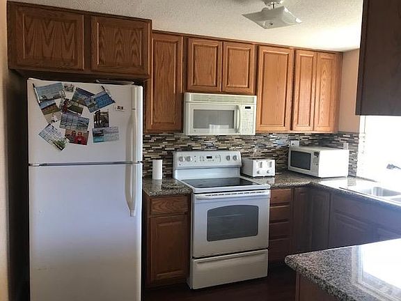 5th image of 79 Bell Ave