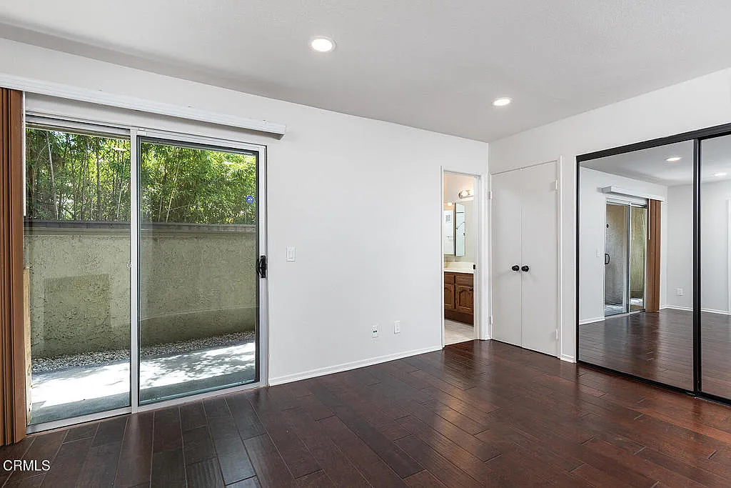 2 bed, 2.0 bath, 1135 sqft, $3,500 — Photo 3