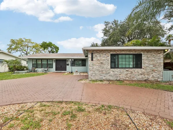 5511 McKinley St, Hollywood, FL 33021