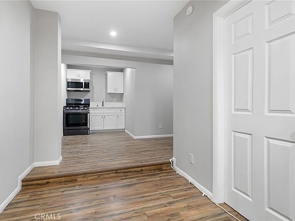 3rd image of 6342 Pickering Ave #B
