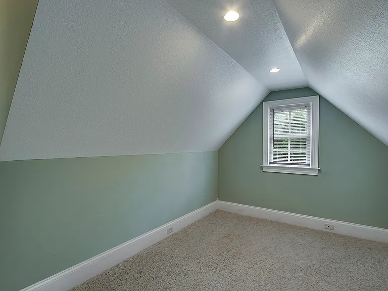 111 Daleyuhski Way — Photo 18