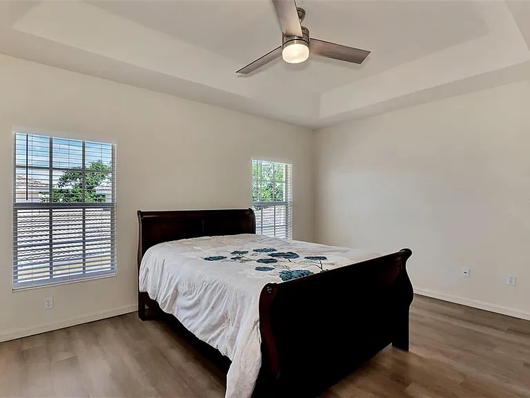 400 Mirabella Cir #201 — Photo 20