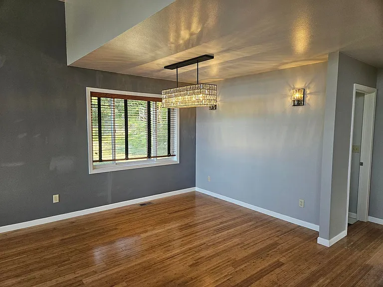 4325 King Ave — Photo 9