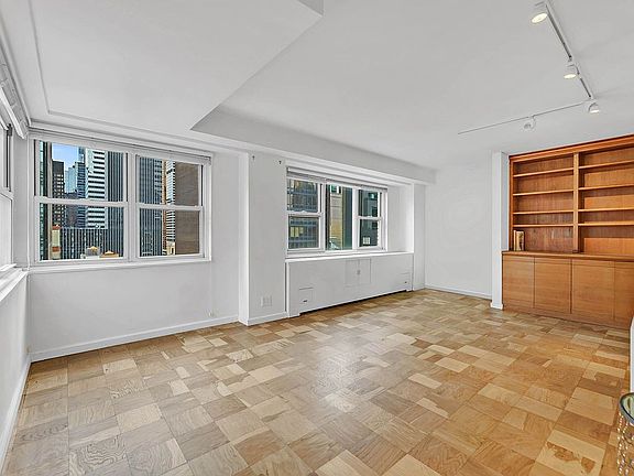 2nd image of 153 E 57th St APT 21B