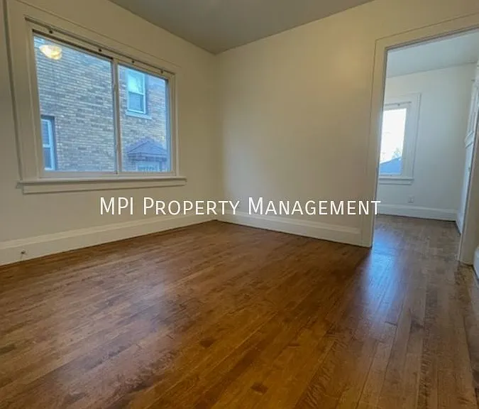 2756 N 53rd St #L — Photo 5