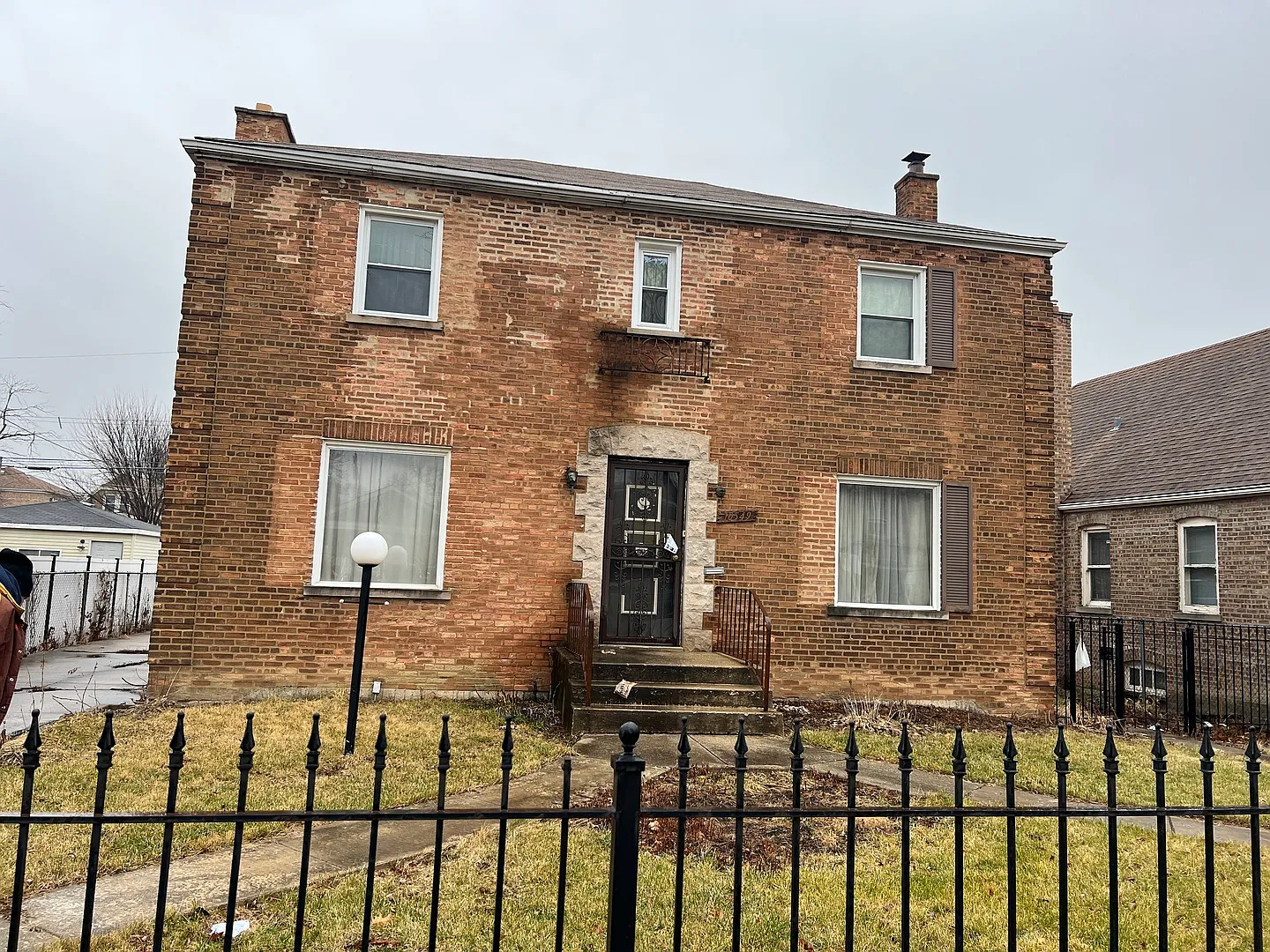 10549 S Prairie Ave photo 1