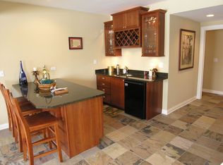 17697 Stone Manor Ct, Grayslake, IL 60030
