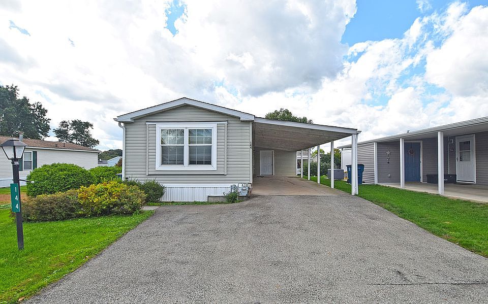 1st image of 144 Pembrooke Dr