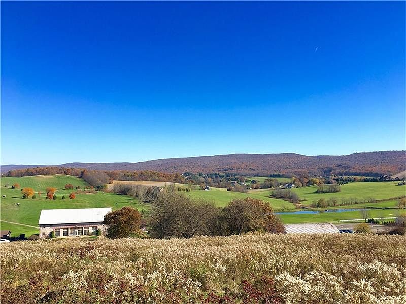 2nd image of 8B Lentz Rd