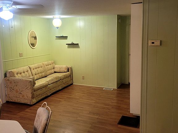 4th image of 12106 Sara St