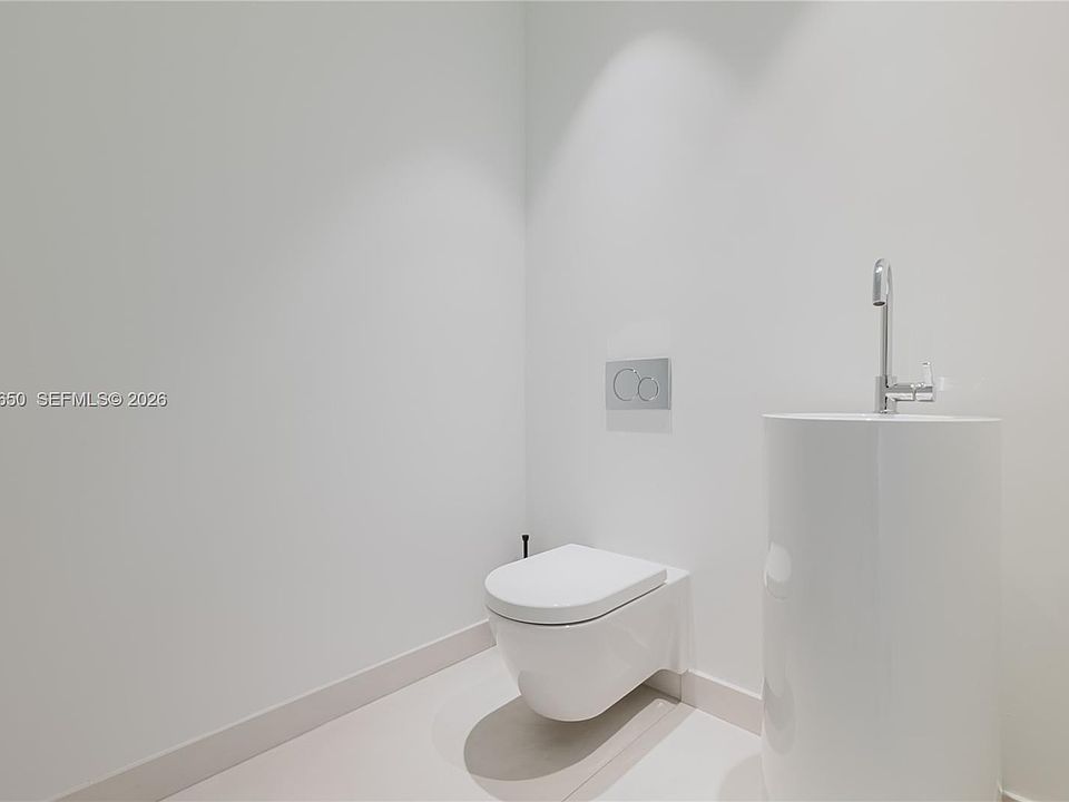 1st image of 1000 Biscayne Blvd Unit 3802