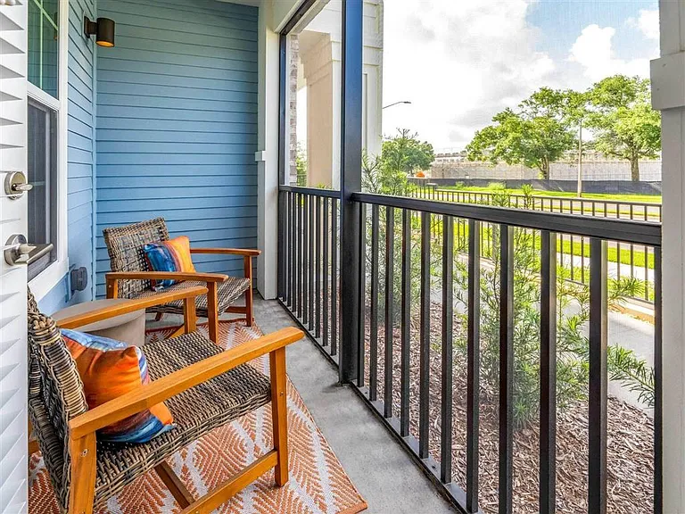 Alvista West Vue — Photo 11