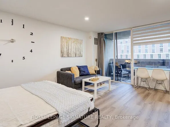720 Spadina Ave, Toronto, ON